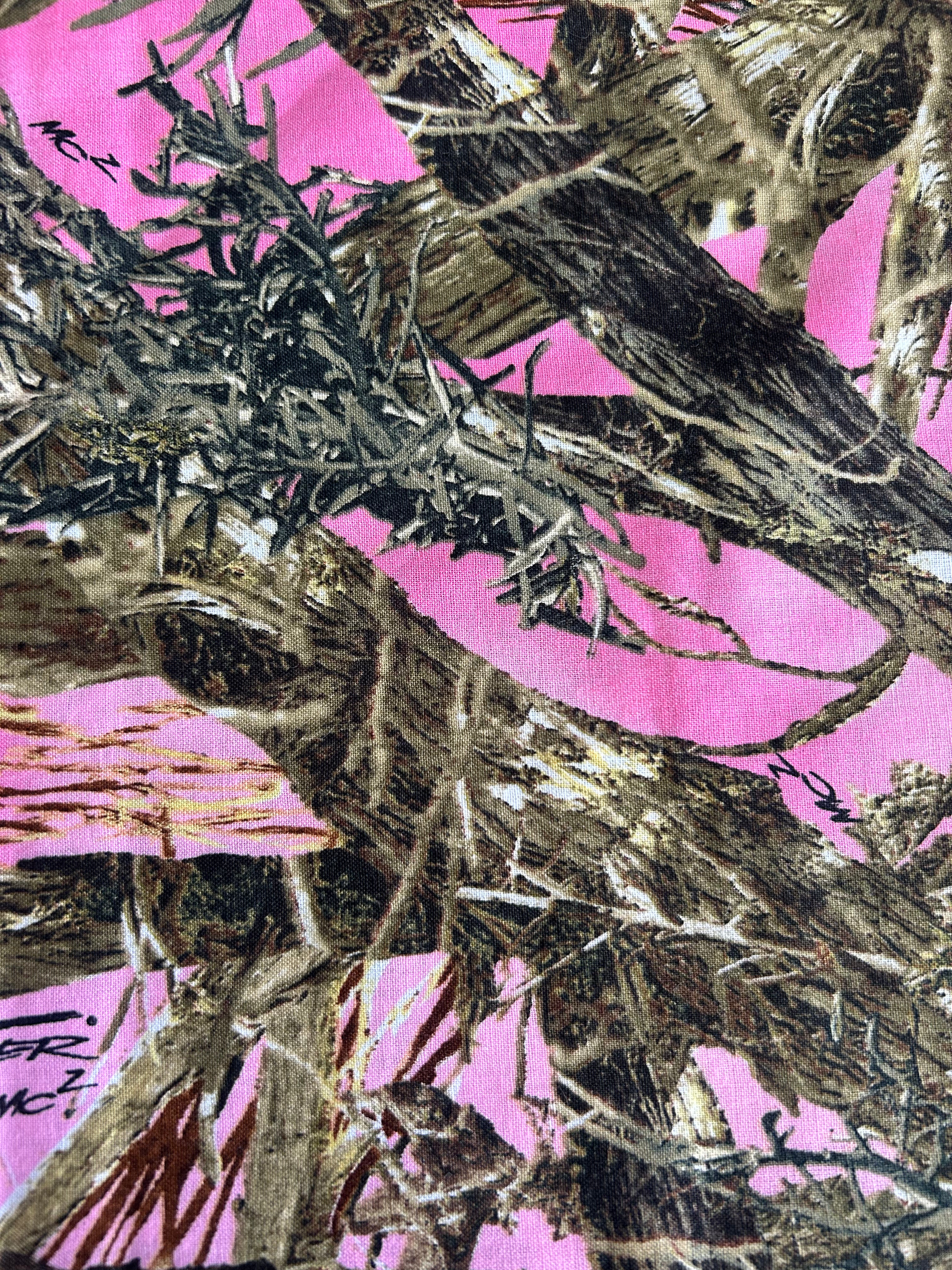 pink camo? i can't see anything